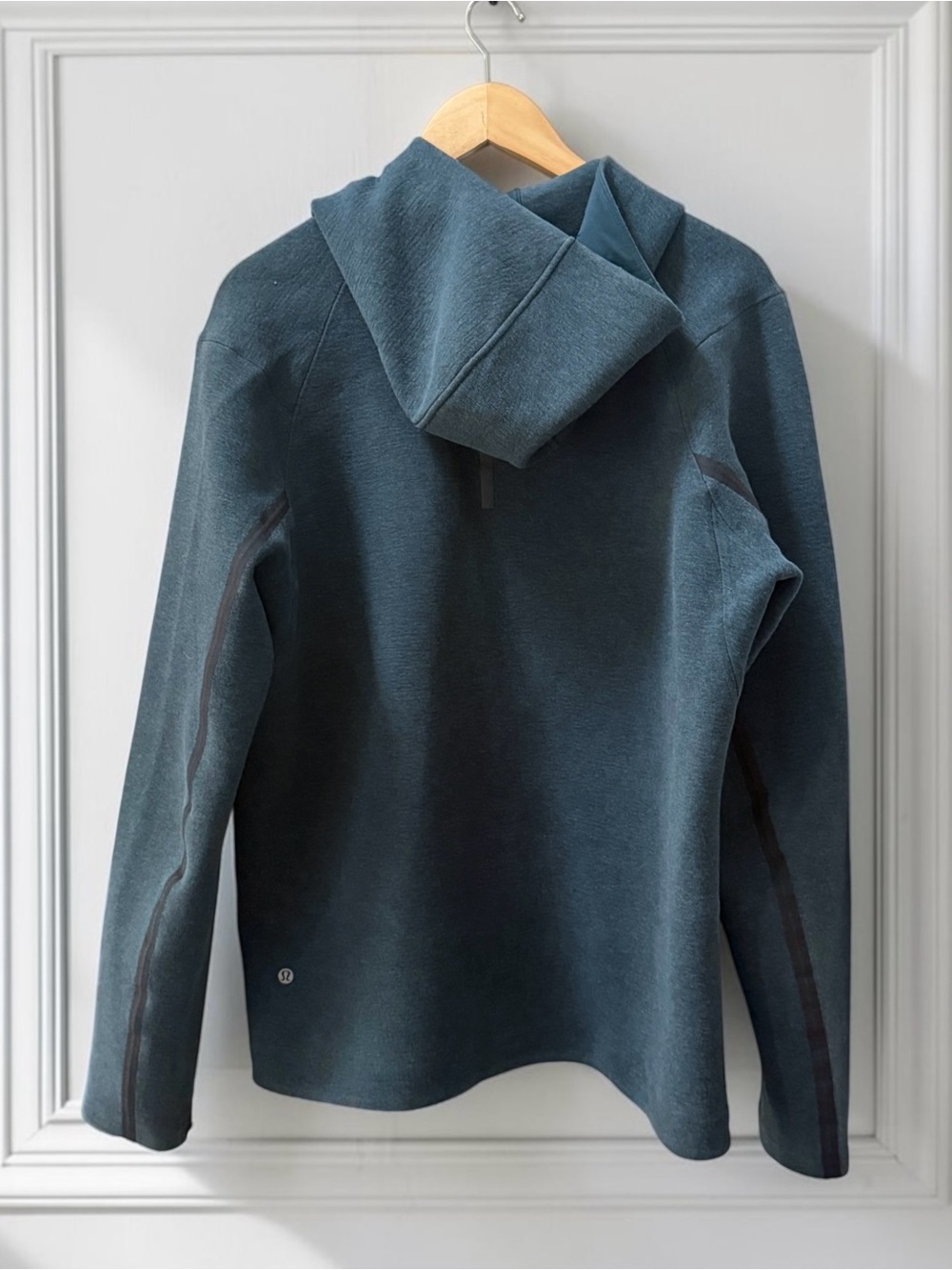 Lululemon Men’s Full Zip Hooded Jacket in Heather Teal Blue! Large - Picture 3 of 6